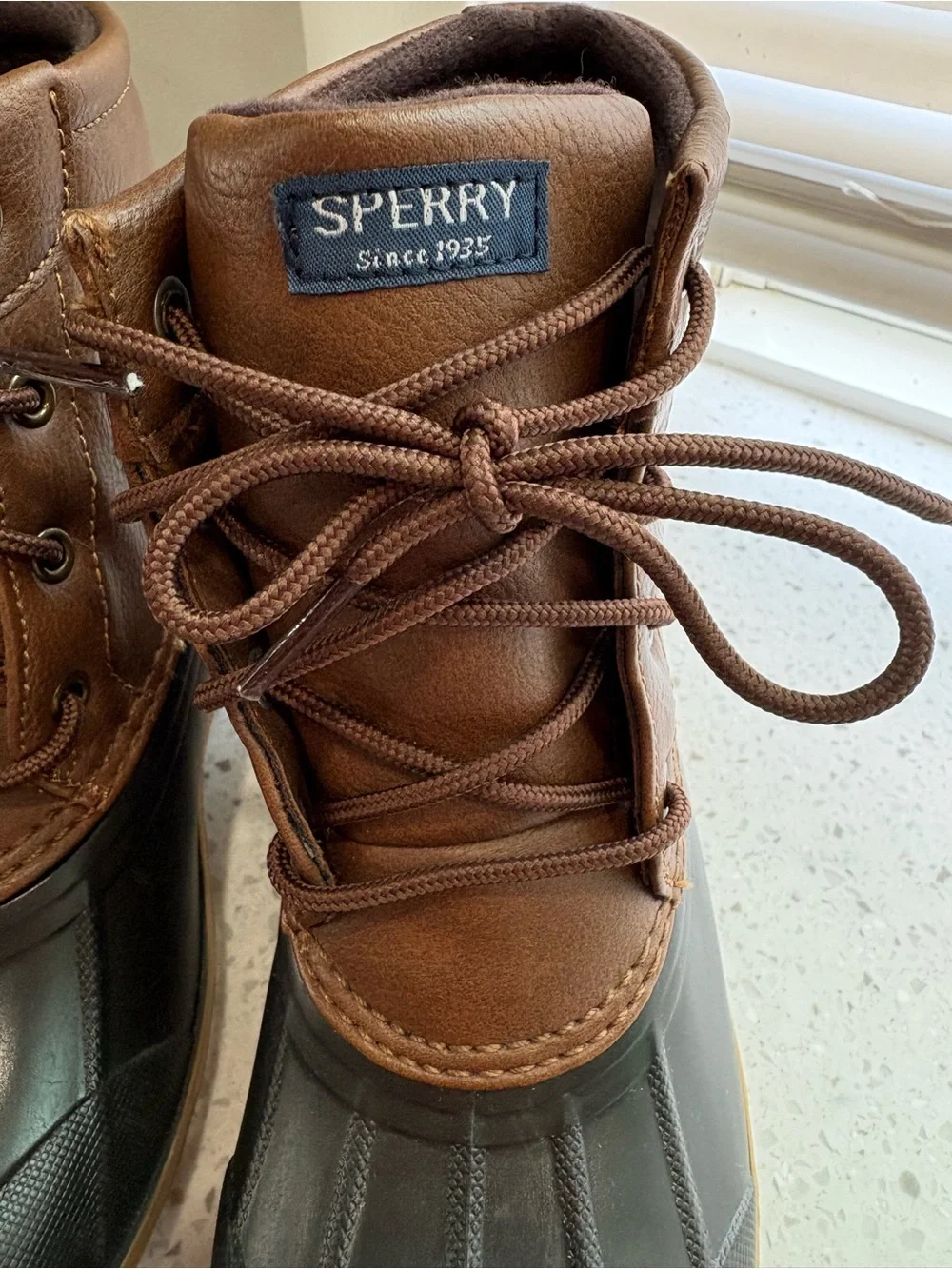 Sperry port duck
